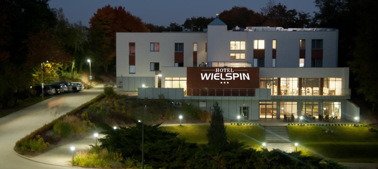 Wielspin Puszczykowo Buitenkant foto